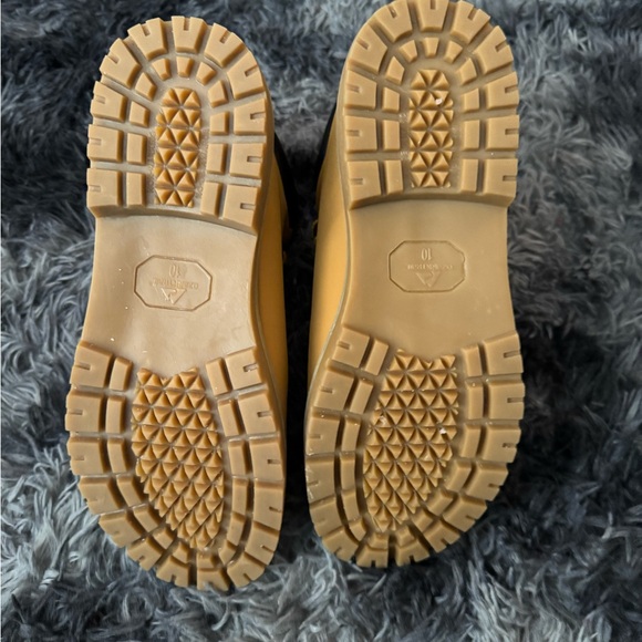 Brand new men boots - Picture 4 of 4